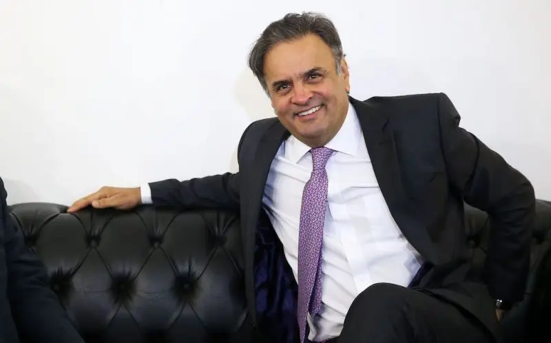 Aécio Neves, feliz por manter o cargo (Foto: Marcelo Camargo/Agência Brasil, Ago.17)