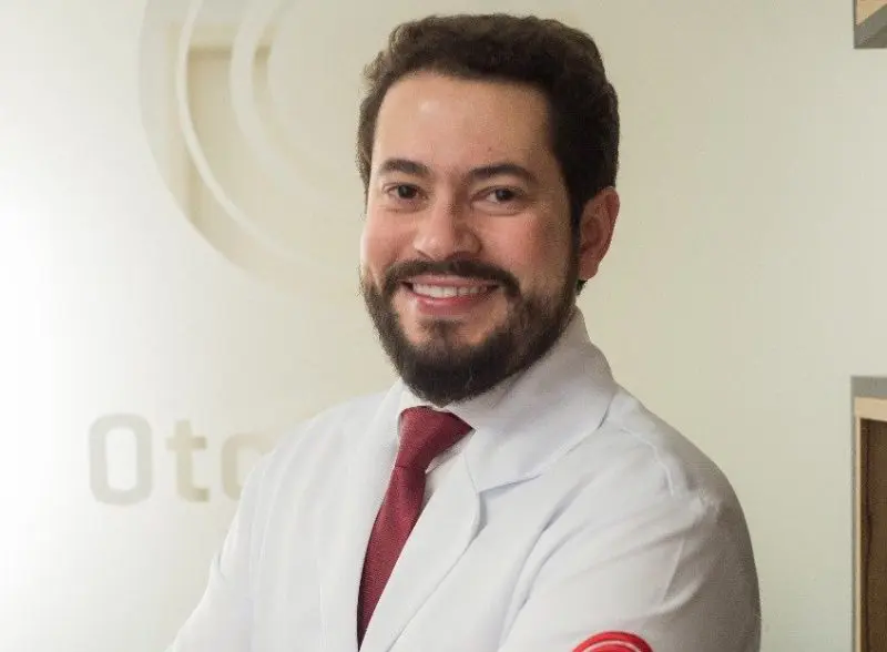 Médico Pedro Ivo Machado, Otorrinolaringologista