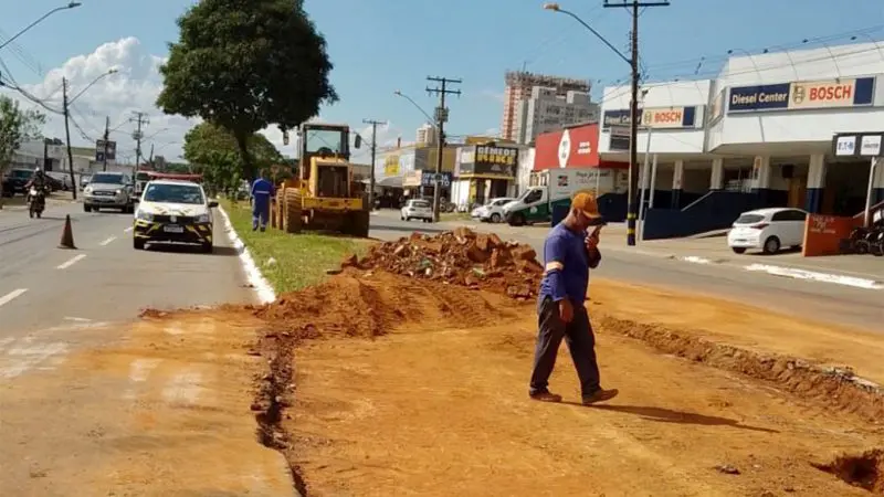 Avenida Leste-Oeste