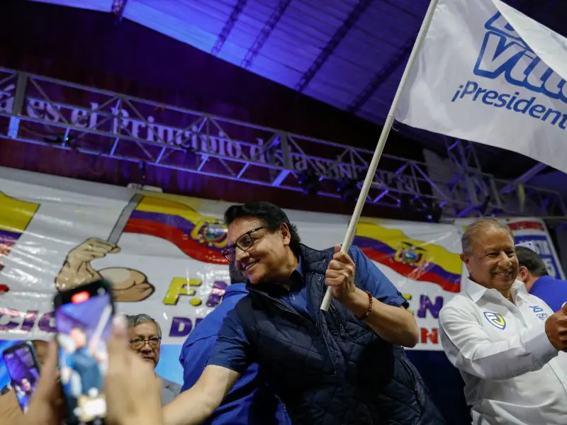 Candidato à presidência do Equador sofreu atentado logo após encerrar um comício em Quito. (Foto: reprodução)