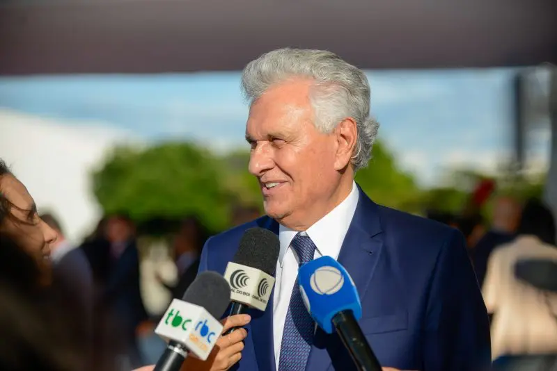 Governador Ronaldo Caiado durante posse do novo ministro do Supremo Tribunal Federal (STF), Flávio Dino, em Brasília