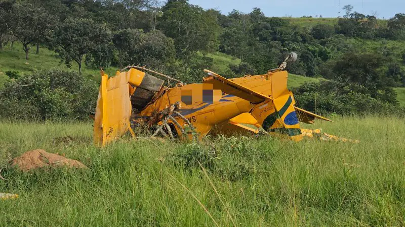 Aeronave colide contra árvores em pouso de emergência no município de Catalão.