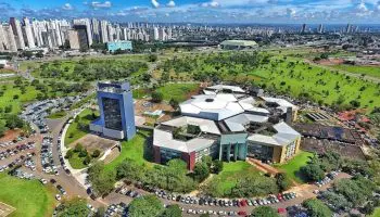 Novo sistema de análise e aprovação de projetos, lançado pela Prefeitura de Goiânia na última segunda-feira (6/5), é mais uma ferramenta implementada para desburocratizar e dar celeridade aos serviços | Foto: Secom