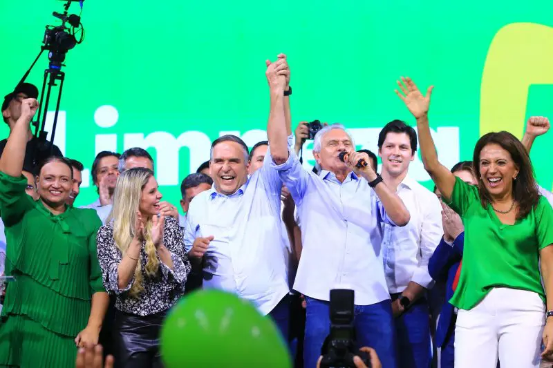 Encontro reuniu sete mil pessoas e marcou a união de lideranças políticas do município e do Estado