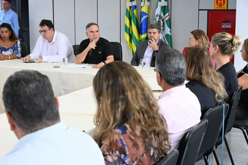 Mabel detalha pagamento a prestadores de serviços de saúde em reunião com representantes do setor