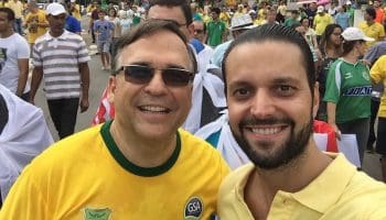 Sandro Mabel e o deputado Alexandre Baldy em manifestação pró-impeachment em Goiânia