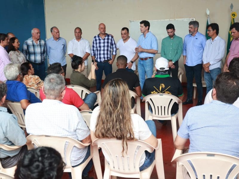 Daniel Vilela reúne-se com produtores de arroz em Luiz Alves, distrito de São Miguel do Araguaia. Foto: André Costa