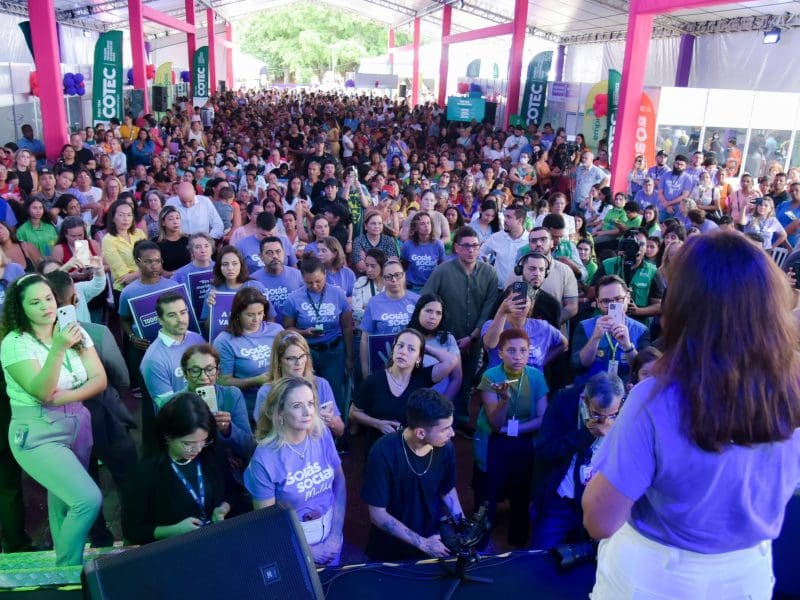 Governador Ronaldo Caiado participa de evento em homenagem ao Dia Internacional da Mulher: mais de 40 serviços públicos em um único local