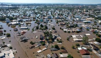 Canoas, no Rio Grande do Sul, completamente alagada