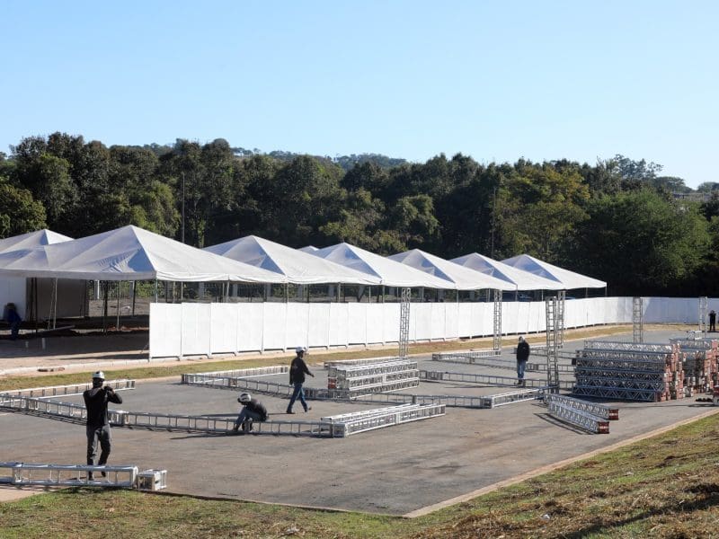 Governo de Goiás monta estrutura de atendimento do Centro de Apoio ao Romeiro de Trindade