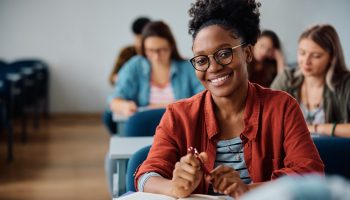 CETT-UFG e Governo Federal lançam Programa Qualifica Goiás com 1250 vagas em cursos profissionalizantes gratuitos para jovens de 16 a 29 anos