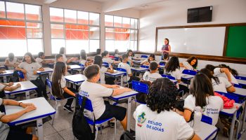 Governo de Goiás investiu R$ 6,1 milhões na obra. Novo colégio possui 12 salas de aulas e laboratórios de informática e ciências