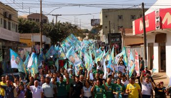 Marden faz Caminhada no Centro Histórico de Trindade