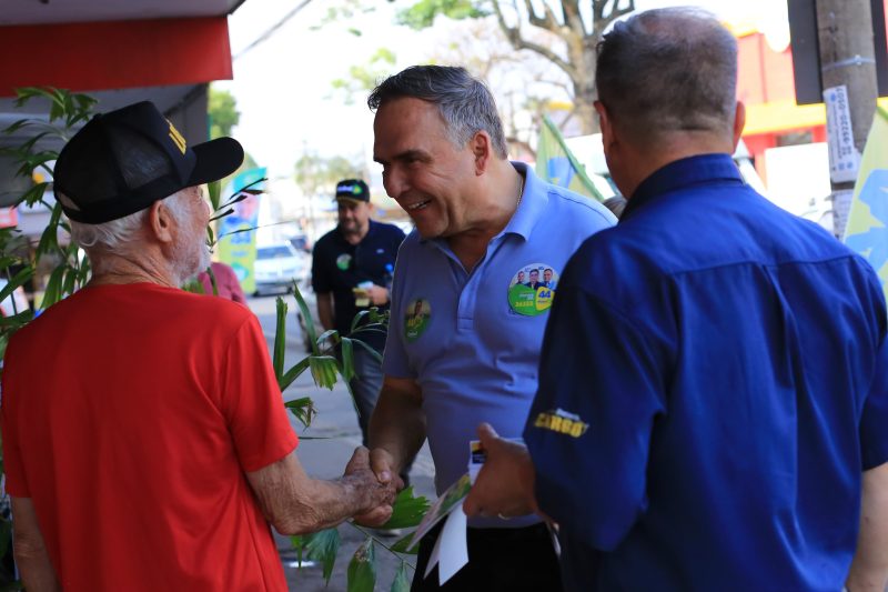 Na Vila Canaã, Mabel recebe apoio de comerciantes: “Goiânia precisa de gestor”