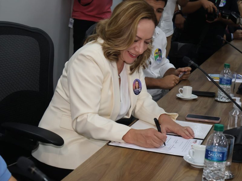 Adriana se compromete com melhorias no trânsito, na mobilidade e proteção às mulheres no transporte público