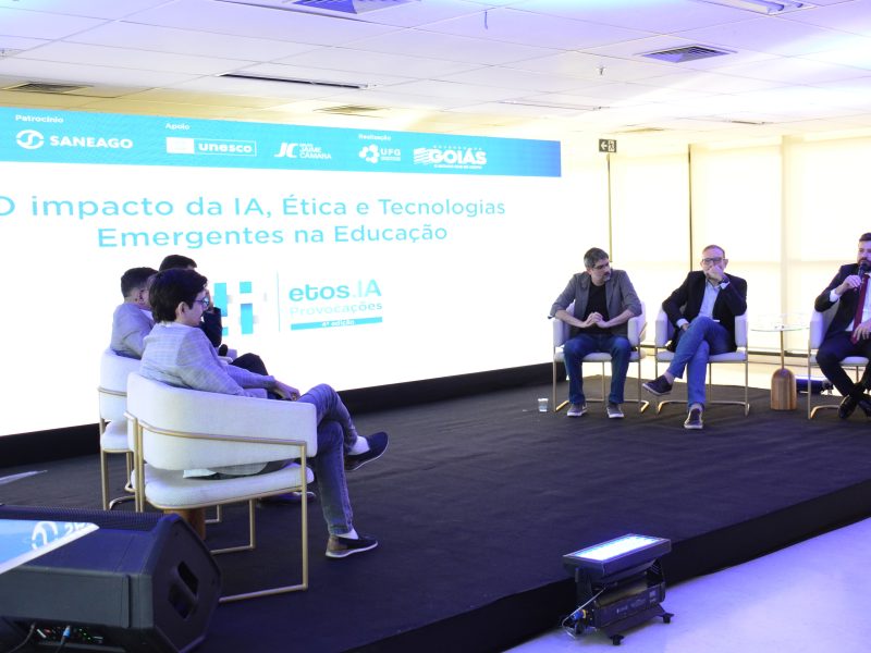 Etos.IA Provocações discute inteligência artificial e energias renováveis na Campus Party Goiás 4