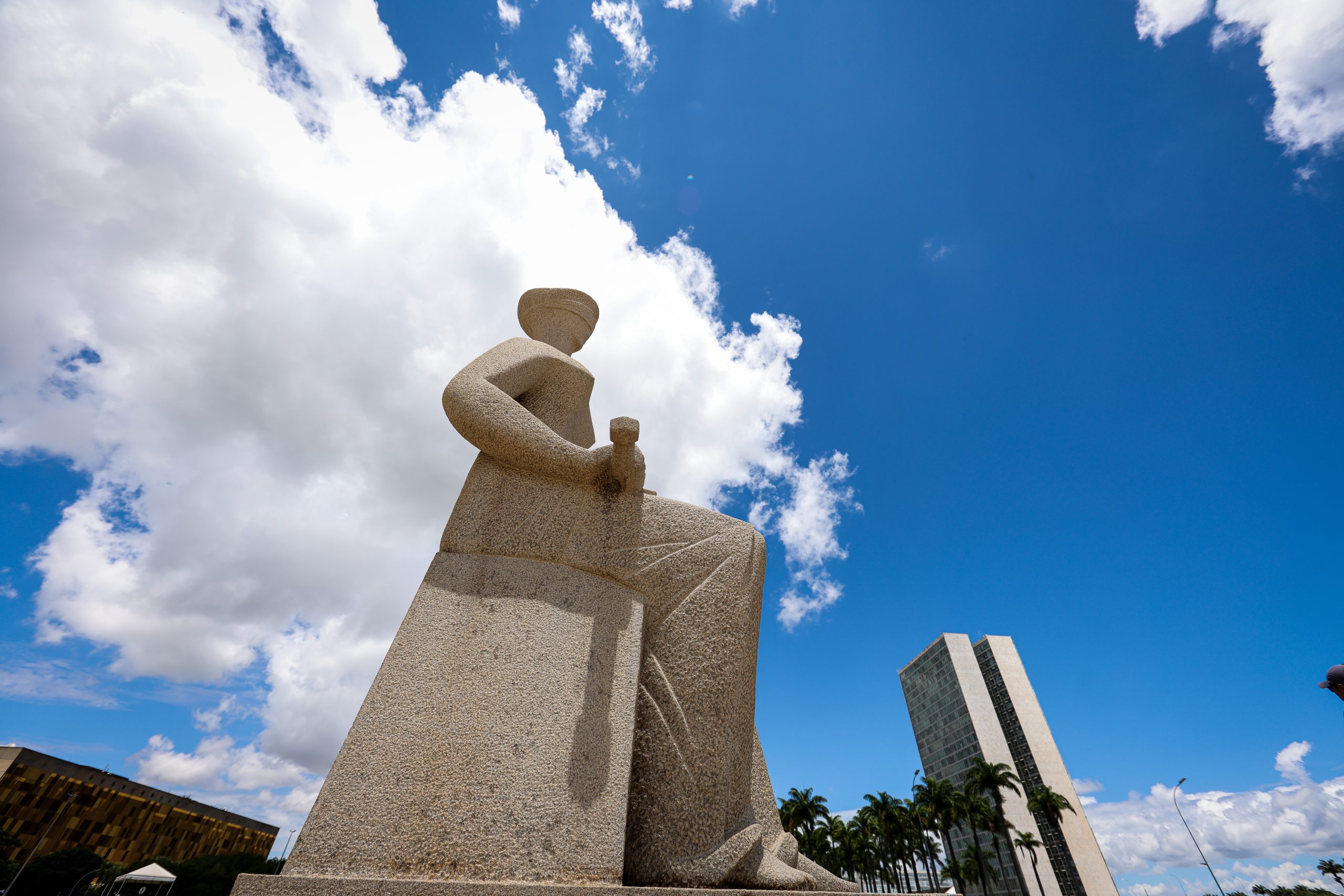 STF suspende repasses a ONGs sem transparência na aplicação de emendas parlamentares